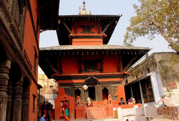 Visit Nepali Temple in Varanasi 