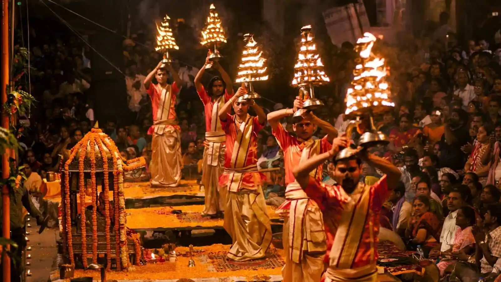 Varanasi - religious places and tourist destinations