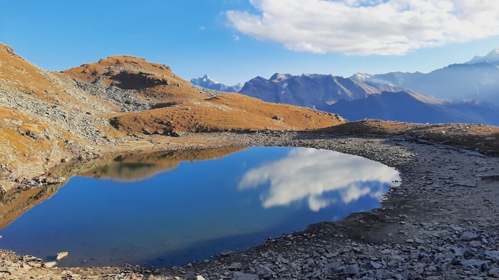 Bhrigu Lake tour package
