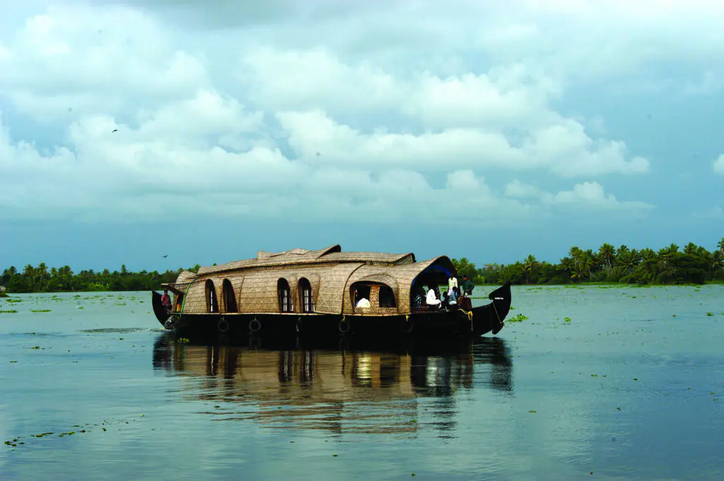 Backwater tourism