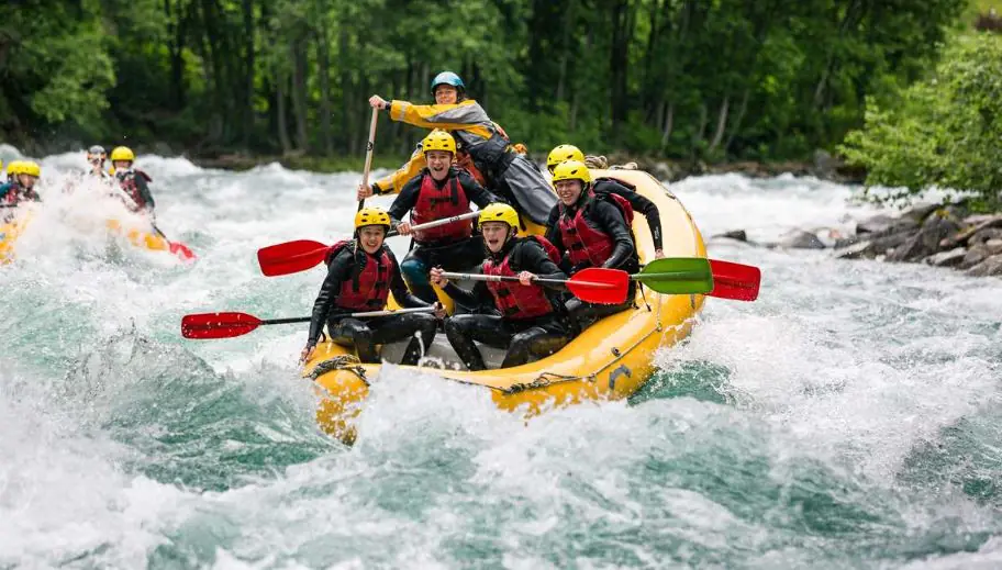 River Rafting in himachal pradesh