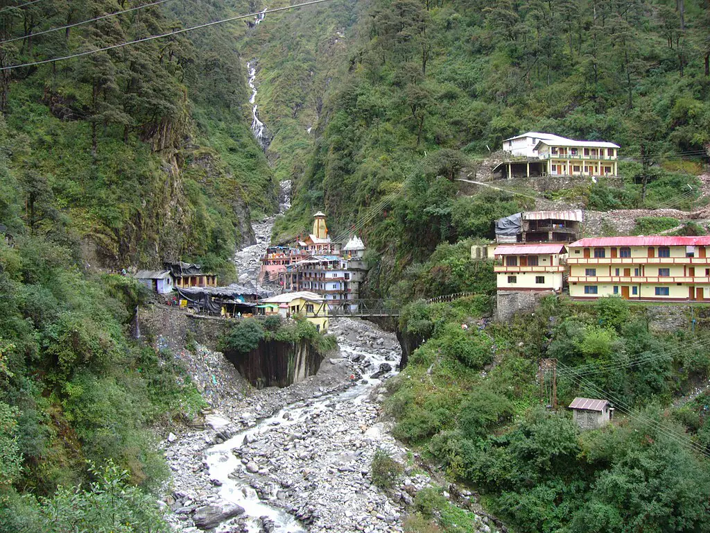 Atarax42, CC BY-SA 3.0 <https://creativecommons.org/licenses/by-sa/3.0>, via Wikimedia Commons-Char Dham Yatra Opening Dates