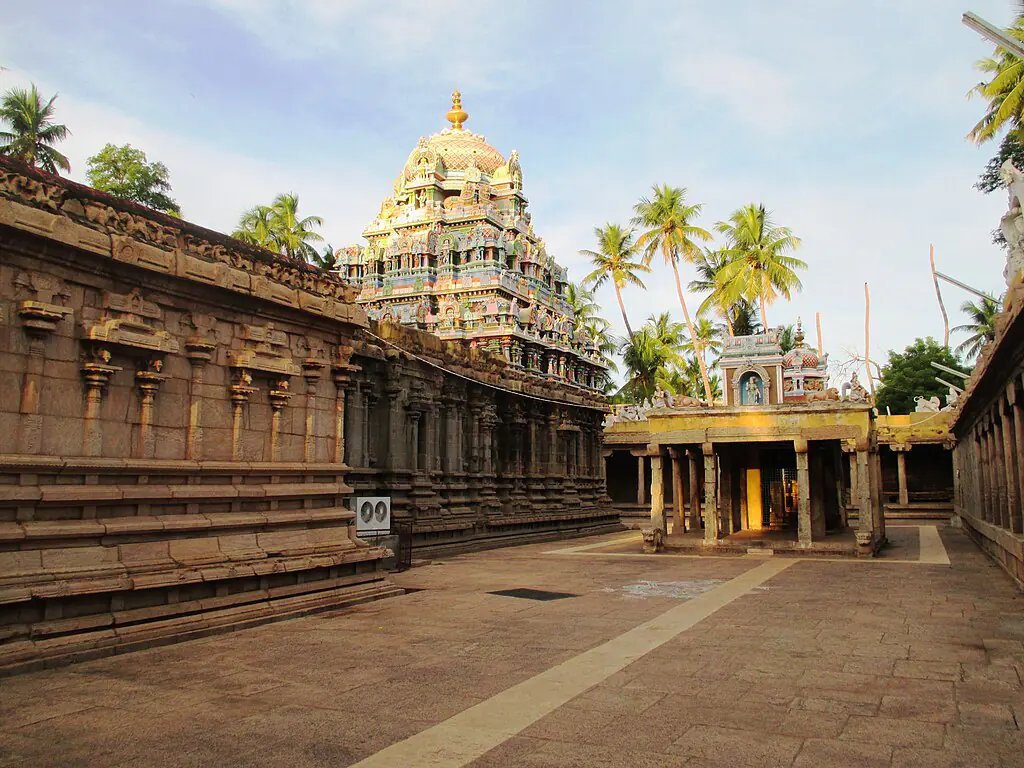 Ssriram mt, CC BY-SA 4.0 <https://creativecommons.org/licenses/by-sa/4.0>, via Wikimedia Commons