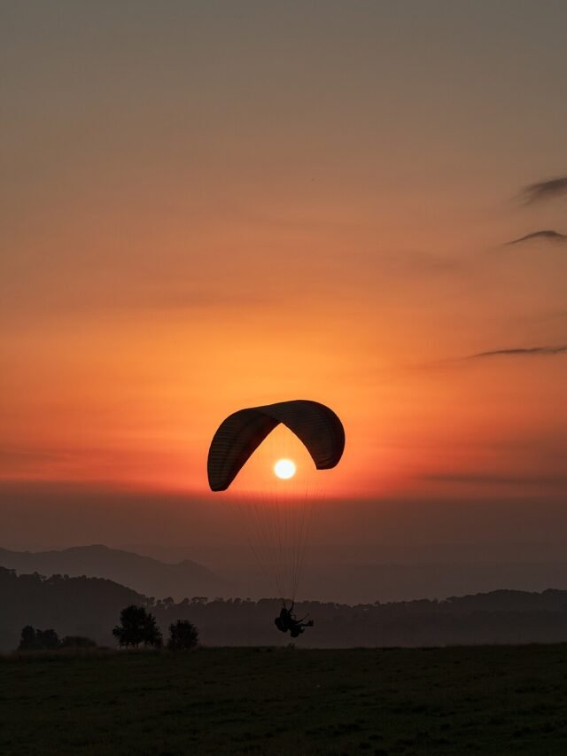cropped-Paragliding.jpg