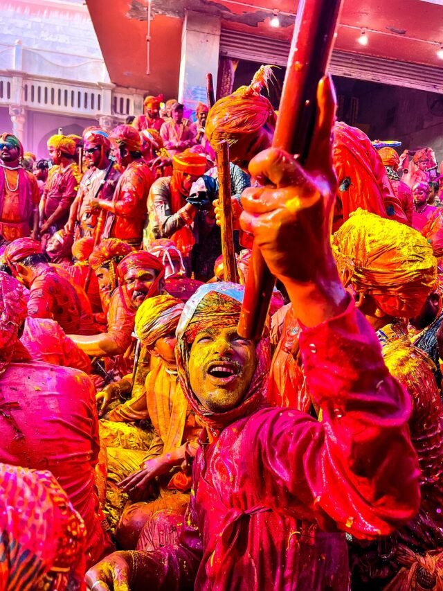Braj_Ki_Holi,_Mathura