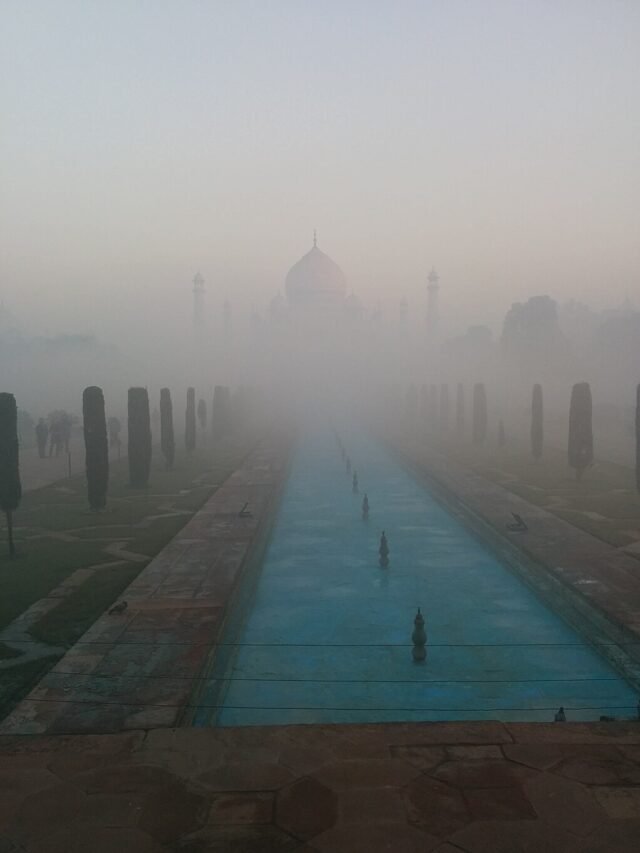 Taj_Mahal,_Agra