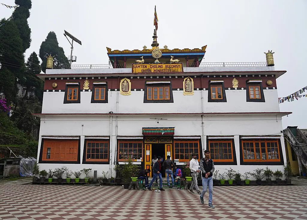 Amitabha Gupta, CC BY 4.0 <https://creativecommons.org/licenses/by/4.0>, via Wikimedia Commons