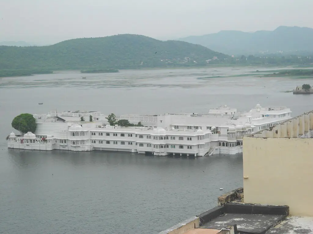 Saavan8, CC BY 4.0 <https://creativecommons.org/licenses/by/4.0>, via Wikimedia Commons-India Safe for Americans