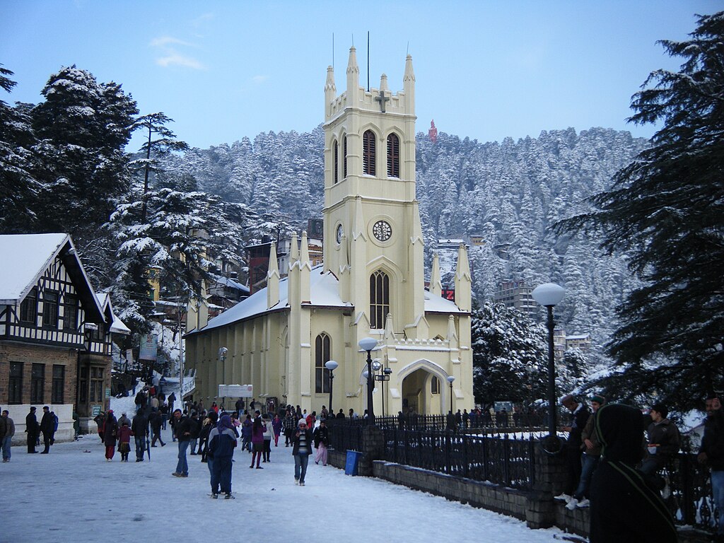 ShashankSharma2511, CC BY 3.0 <https://creativecommons.org/licenses/by/3.0>, via Wikimedia Commons-Must-Visit Places in India