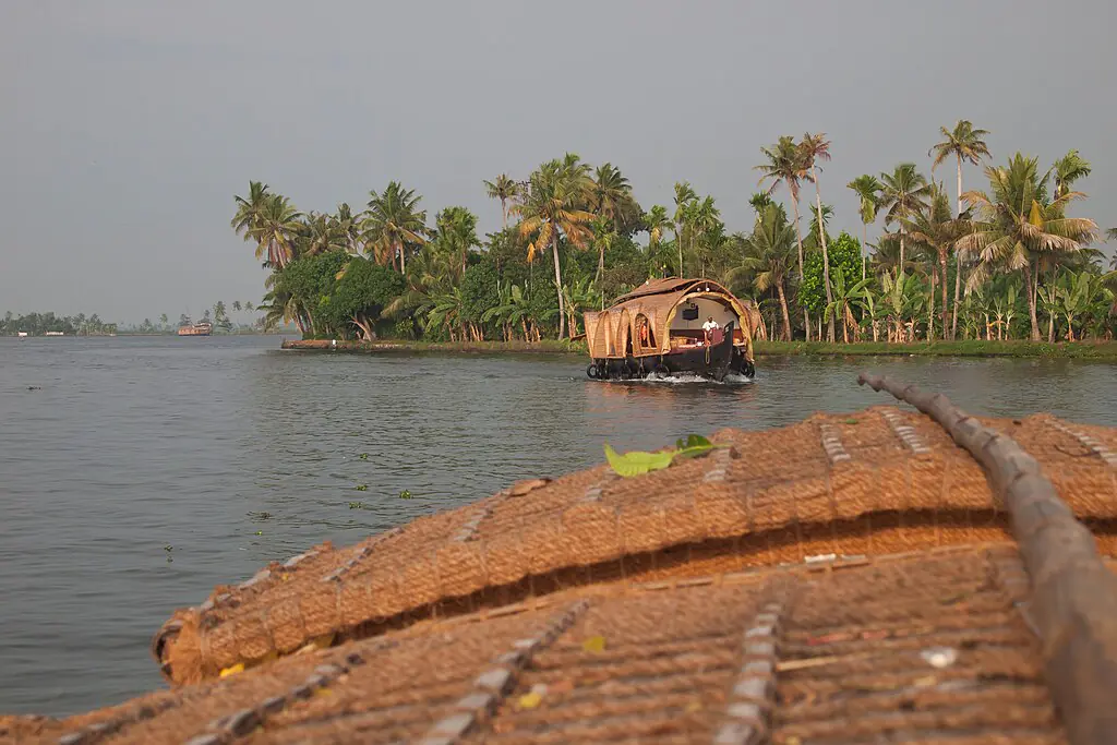 © Vyacheslav Argenberg / http://www.vascoplanet.com/, CC BY 4.0 <https://creativecommons.org/licenses/by/4.0>, via Wikimedia Commons-Must-Visit Places in India