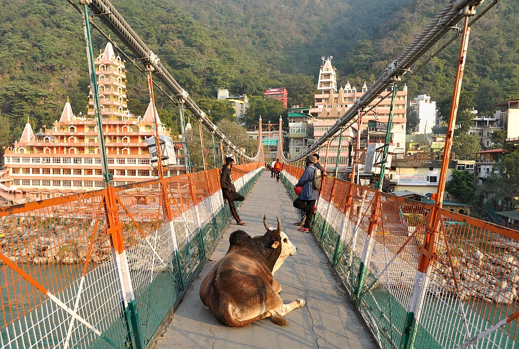Dey.sandip, CC BY-SA 4.0 <https://creativecommons.org/licenses/by-sa/4.0>, via Wikimedia Commons-Must-Visit Places in India