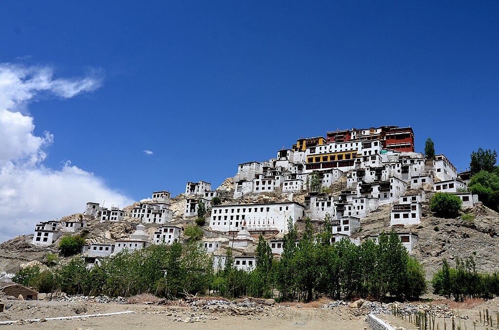 Shrikanthhegde, CC BY-SA 3.0 <https://creativecommons.org/licenses/by-sa/3.0>, via Wikimedia Commons-Must-Visit Places in India