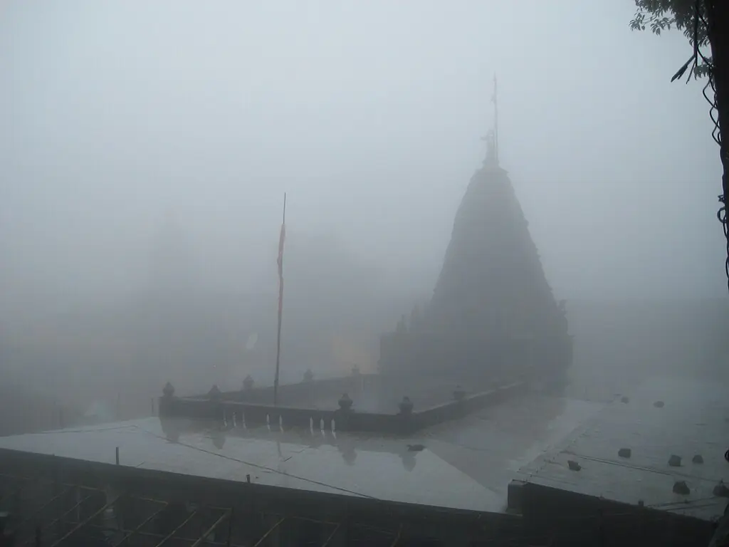 Pradeep245, CC BY-SA 3.0 <https://creativecommons.org/licenses/by-sa/3.0>, via Wikimedia Commons-Bhimashankar Jyotirlinga Temple