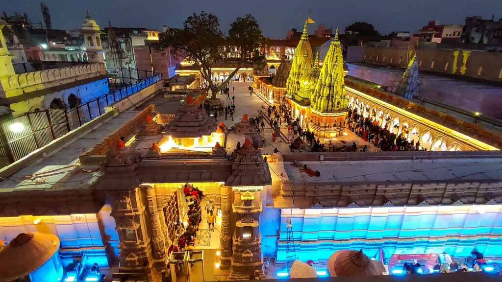 Architecture and Key Highlights of the Temple-Shri Kashi Vishwanath Temple