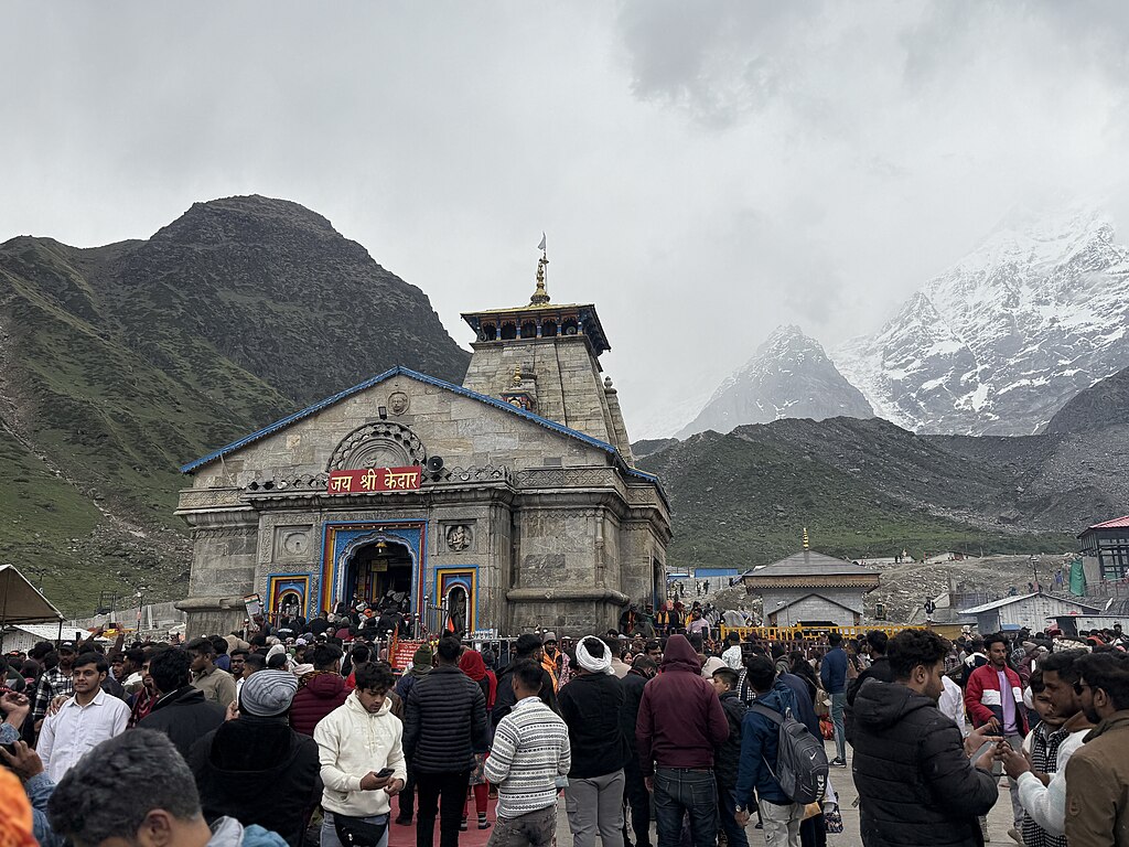 Sarika Shirbhate, CC BY-SA 4.0 httpscreativecommons.orglicensesby-sa4.0, via Wikimedia Commons-Shri Kedarnath Jyotirlinga Temple