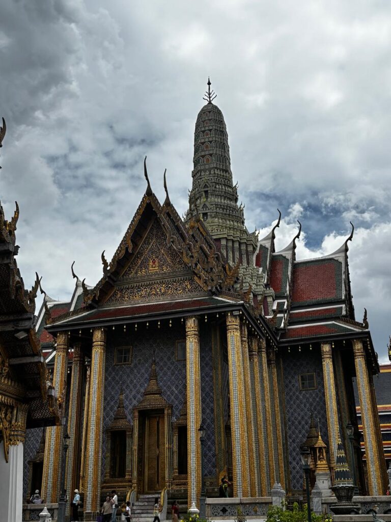 Grand Palace - Picture by Sarika Chauhan - Thailand Travel Blog