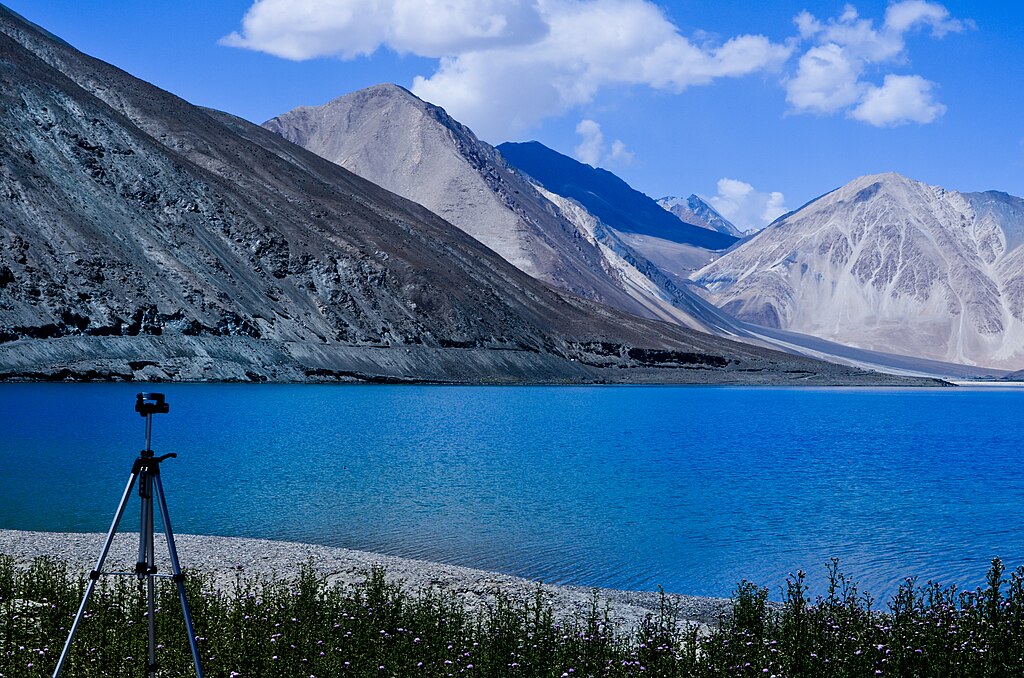 Atishayphotography, CC BY-SA 3.0 <https://creativecommons.org/licenses/by-sa/3.0>, via Wikimedia Commons-Places to Visit in India in September