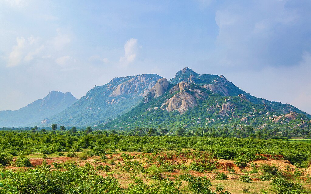 Jharkhand Tourism, CC0, via Wikimedia Commons-Shree Baba Baidyanath Jyotirlinga