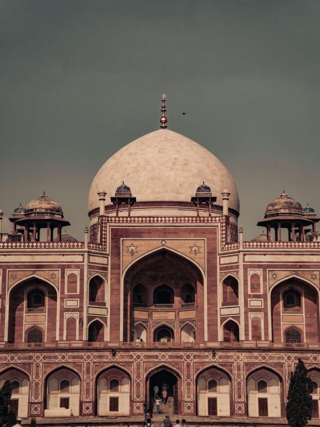 Top 10 Historical Places in Delhi You Must Visit