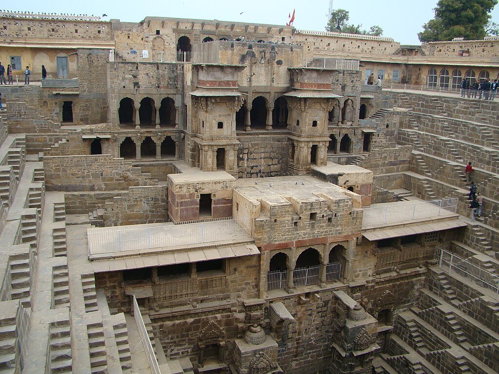 Arpita Roy08, CC BY-SA 3.0 <https://creativecommons.org/licenses/by-sa/3.0>, via Wikimedia Commons-UNESCO Heritage Sites in India