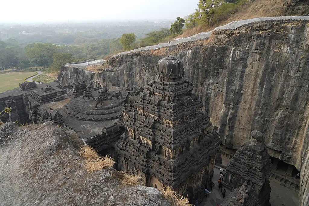 Amitabha Gupta, CC BY 4.0 <https://creativecommons.org/licenses/by/4.0>, via Wikimedia Commons