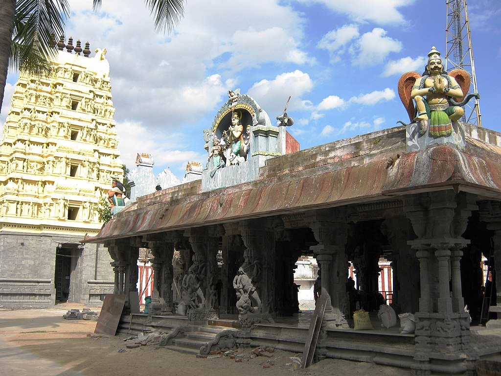 RAJUKHAN SR RAJESH, CC BY-SA 3.0 <https://creativecommons.org/licenses/by-sa/3.0>, via Wikimedia Commons-