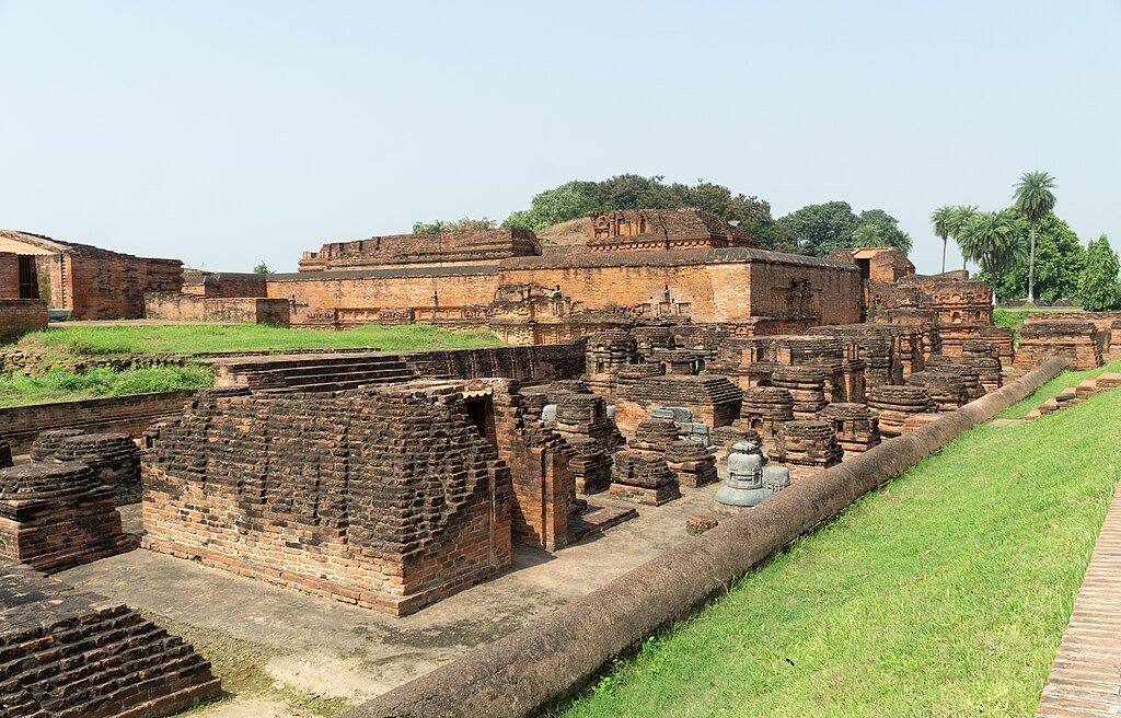 Sumitsurai, CC BY-SA 4.0 <https://creativecommons.org/licenses/by-sa/4.0>, via Wikimedia Commons