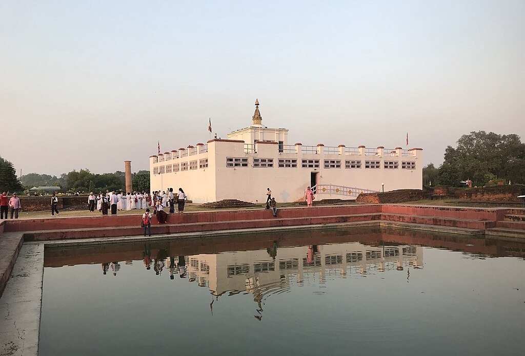 Plniroula, CC BY-SA 4.0 <https://creativecommons.org/licenses/by-sa/4.0>, via Wikimedia Commons-Bodh Gaya Travel Guide