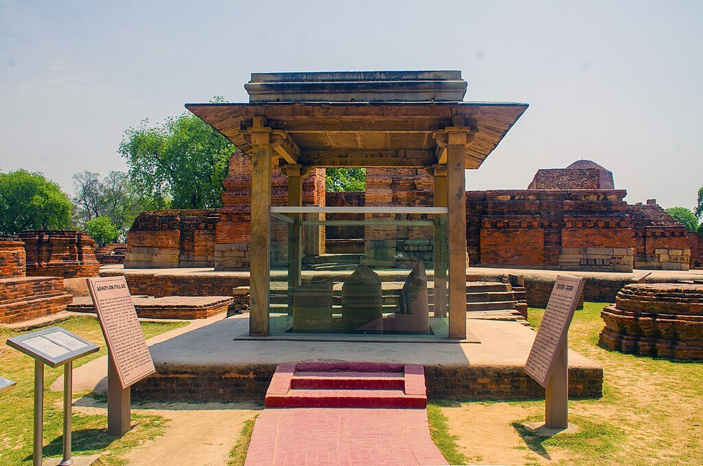Rangan Datta Wiki, CC BY-SA 4.0 <https://creativecommons.org/licenses/by-sa/4.0>, via Wikimedia Commons-Sarnath Tourism