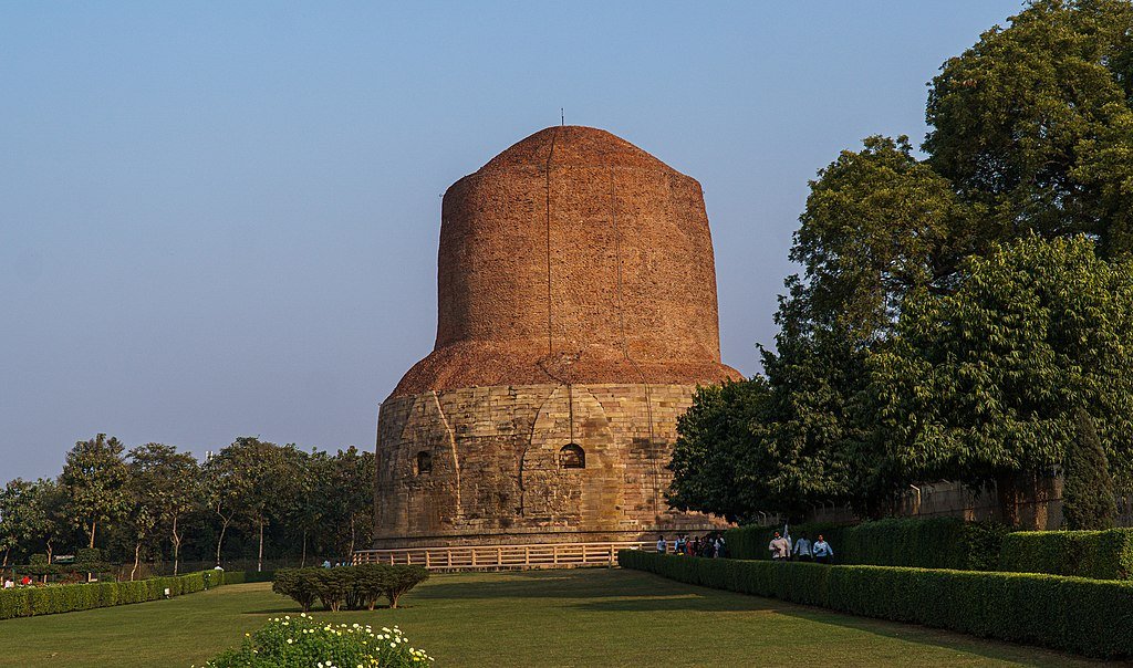 Schwiki, CC BY-SA 4.0 <https://creativecommons.org/licenses/by-sa/4.0>, via Wikimedia Commons-Sarnath Tourism