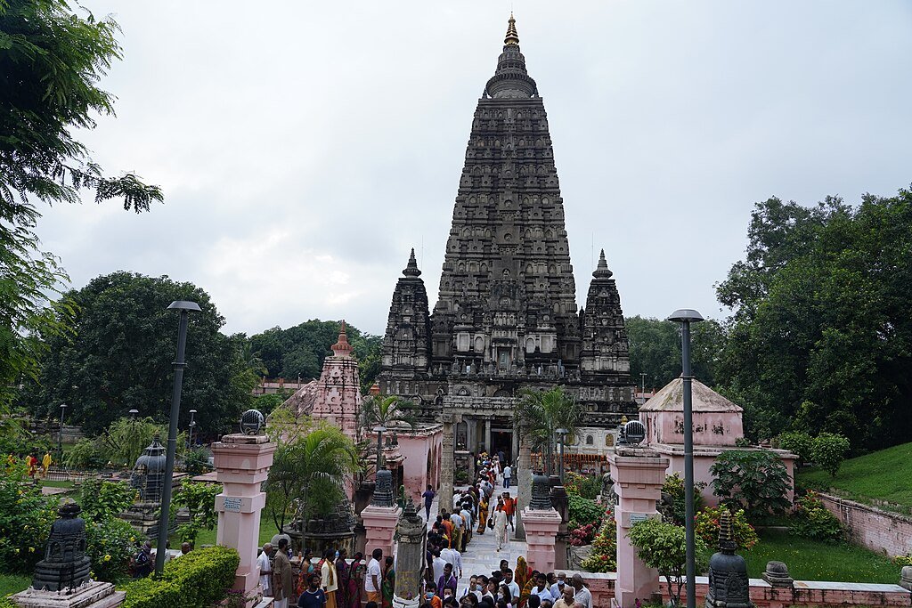 Amitabha Gupta, CC BY 4.0 <https://creativecommons.org/licenses/by/4.0>, via Wikimedia Commons-Bodh Gaya Travel Guide