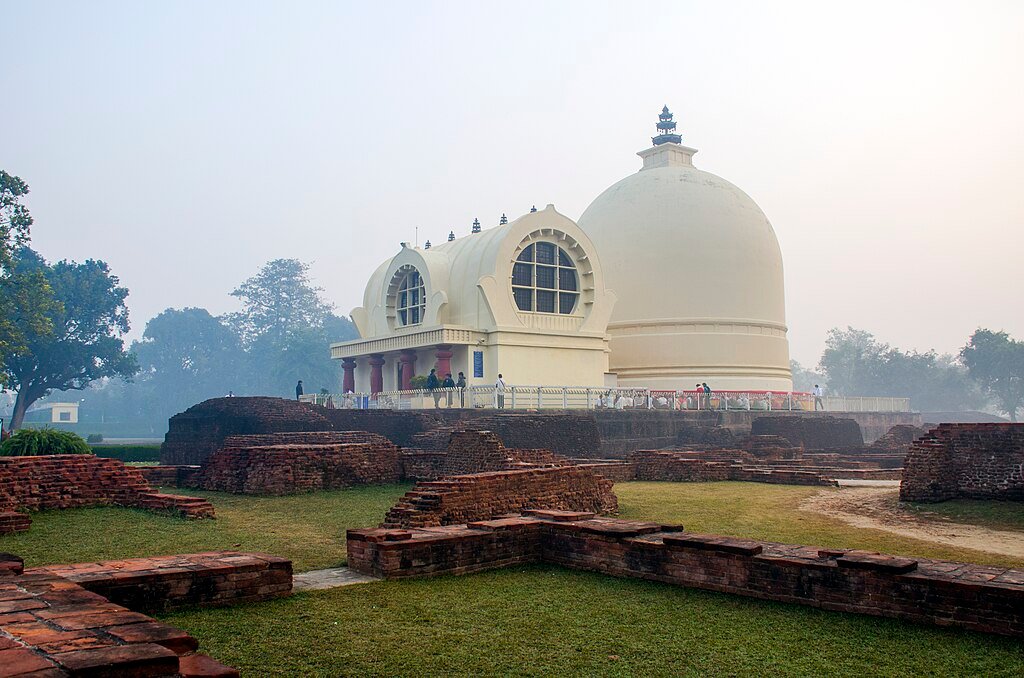 Rangan Datta Wiki, CC BY-SA 4.0 <https://creativecommons.org/licenses/by-sa/4.0>, via Wikimedia Commons-Bodh Gaya Travel Guide