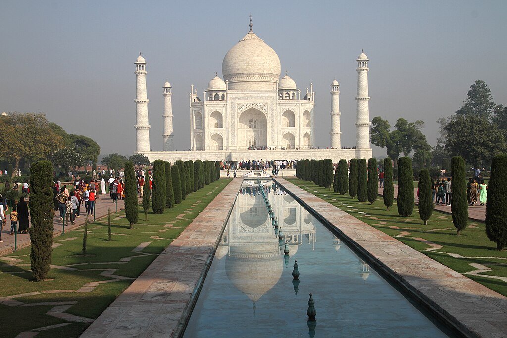 Gerd Eichmann, CC BY 4.0 <https://creativecommons.org/licenses/by/4.0>, via Wikimedia Commons