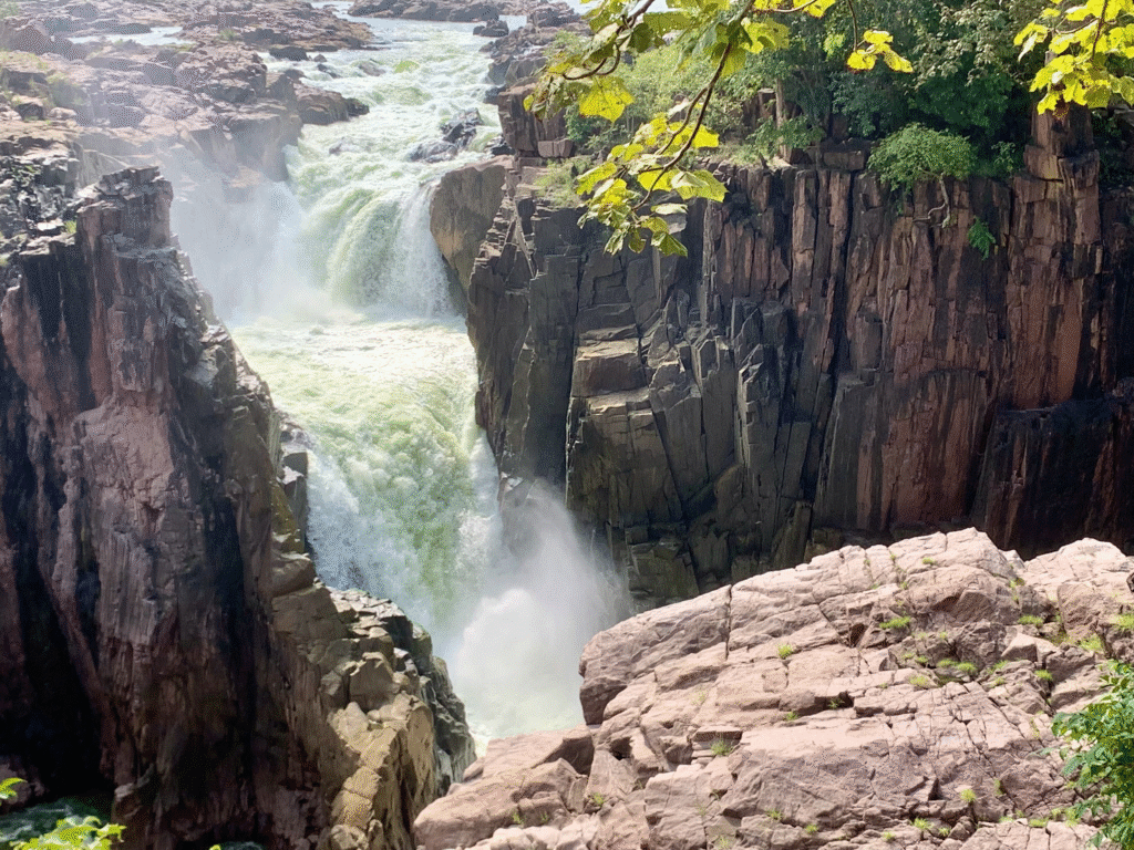 Hidden Gems of Bundelkhand - Dudva, CC0, via Wikimedia Commons-Hidden Gems of Bundelkhand