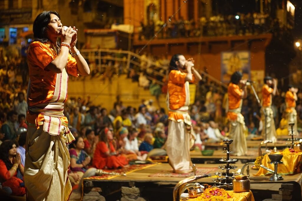 Jan Bockaert, CC BY-SA 2.0 <https://creativecommons.org/licenses/by-sa/2.0>, via Wikimedia Commons - Varanasi ghats