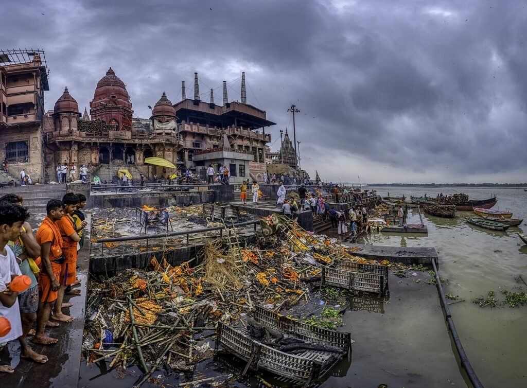 BENNY GROSS.1, CC0, via Wikimedia Commons- Varanasi ghats