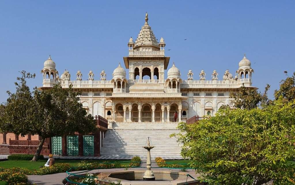 Clément Bardot, CC BY-SA 4.0 <https://creativecommons.org/licenses/by-sa/4.0>, via Wikimedia Commons- 7 days in Rajasthan