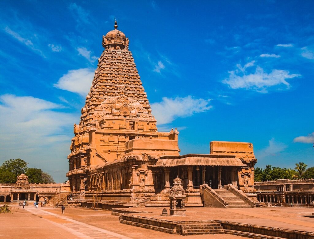 Anupam Mukherjee, CC BY-SA 4.0 <https://creativecommons.org/licenses/by-sa/4.0>, via Wikimedia Commons-Important Temples of South India