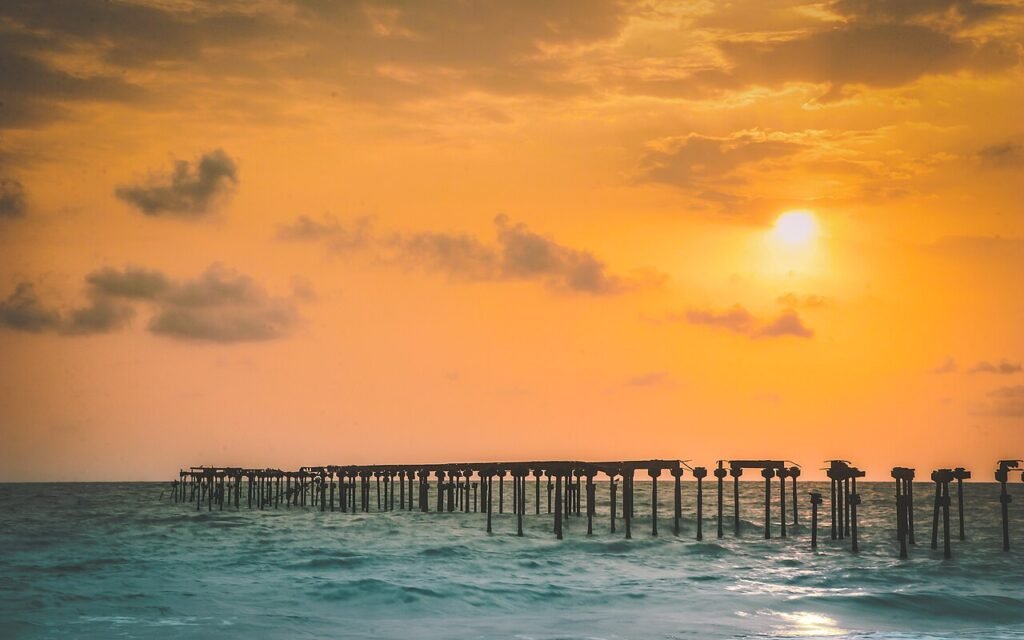 Mohanrangaphotography, CC BY-SA 4.0 httpscreativecommons.orglicensesby-sa4.0, via Wikimedia Commons-Famous Beaches of South India