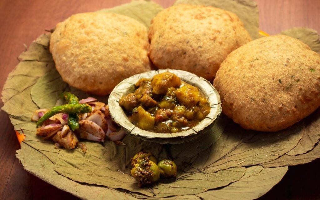 Kachori Sabzi – The Classic Banarasi Breakfast-Best Food in Varanasi