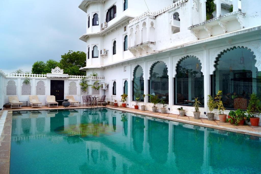 Karohi Haveli-best hotels near Lake Pichola