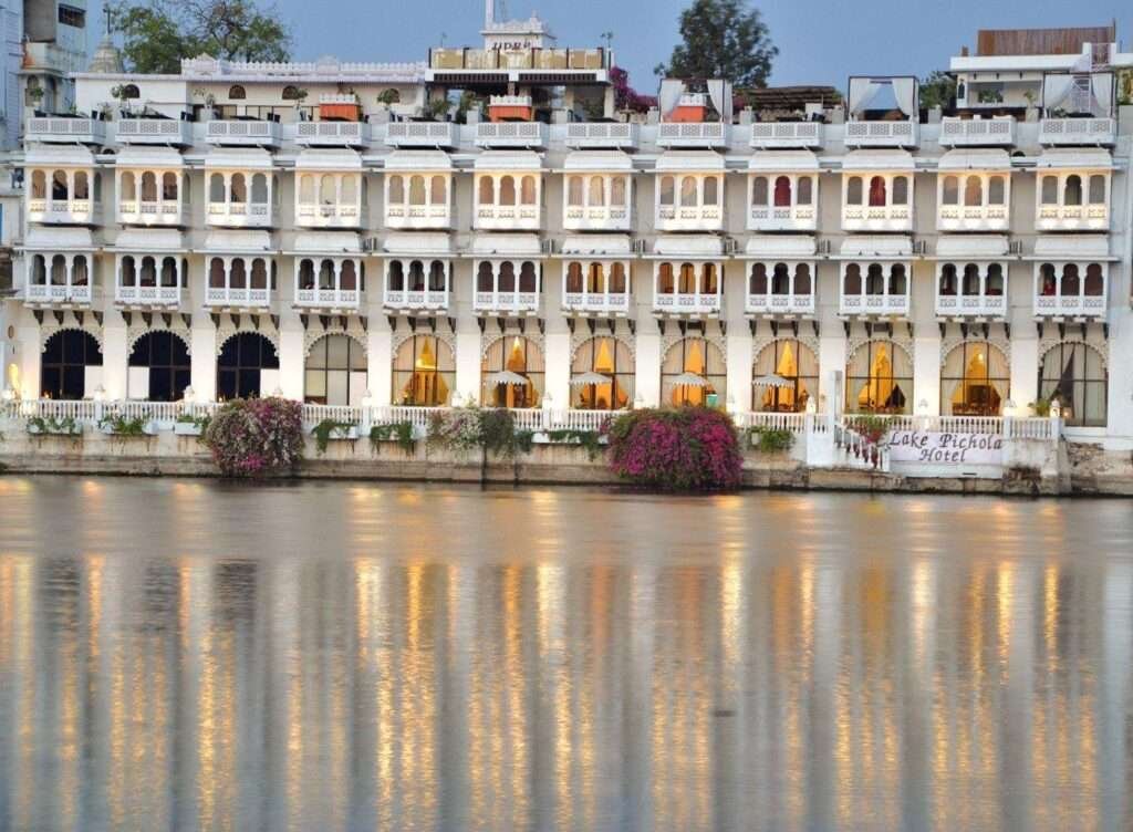 Lake Pichola Hotel-best hotels near Lake Pichola